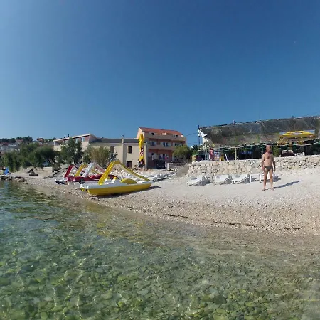 Pensionat Bela Trogir